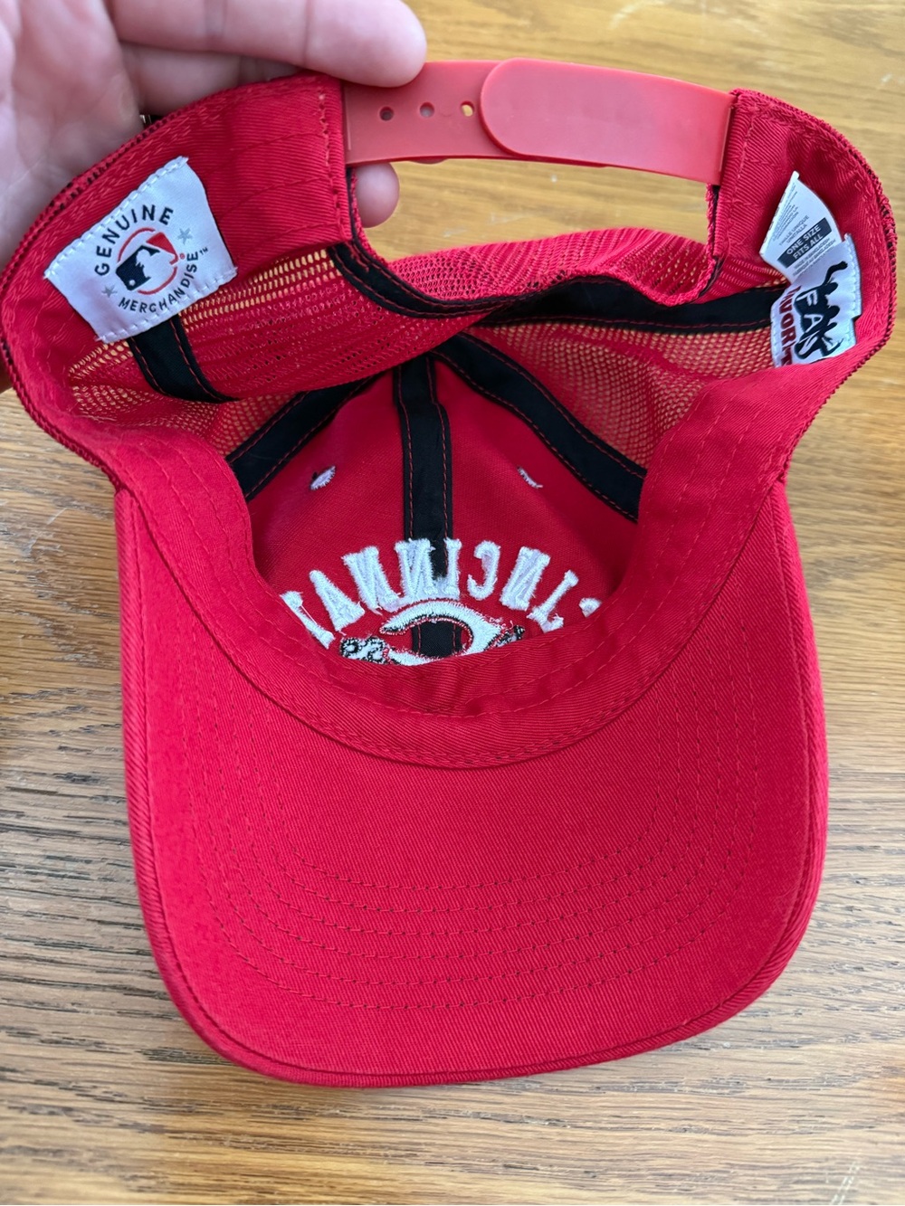 Cincinnati Reds Fan Favorite Baseball Cap - Picture 3 of 3